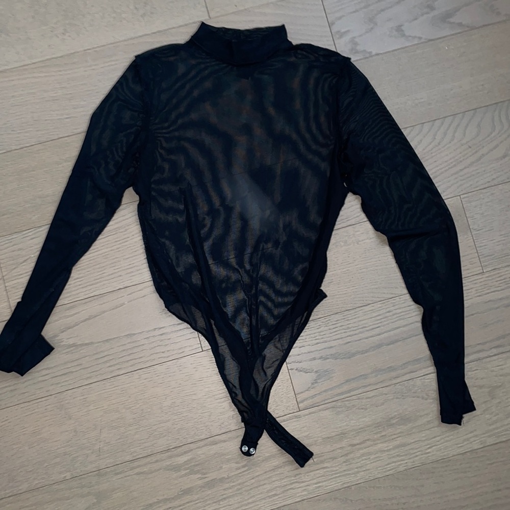 Sheet black long sleeve bodysuit